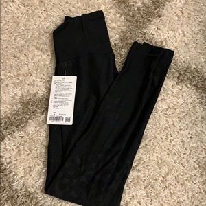 Lululemon legging mapped out HR tight 28” camo